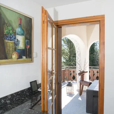 Apartment Flat With Jacuzzi For 6 Persons-lenzerheide