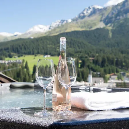 Apartment Flat With Jacuzzi For 6 Persons-lenzerheide *